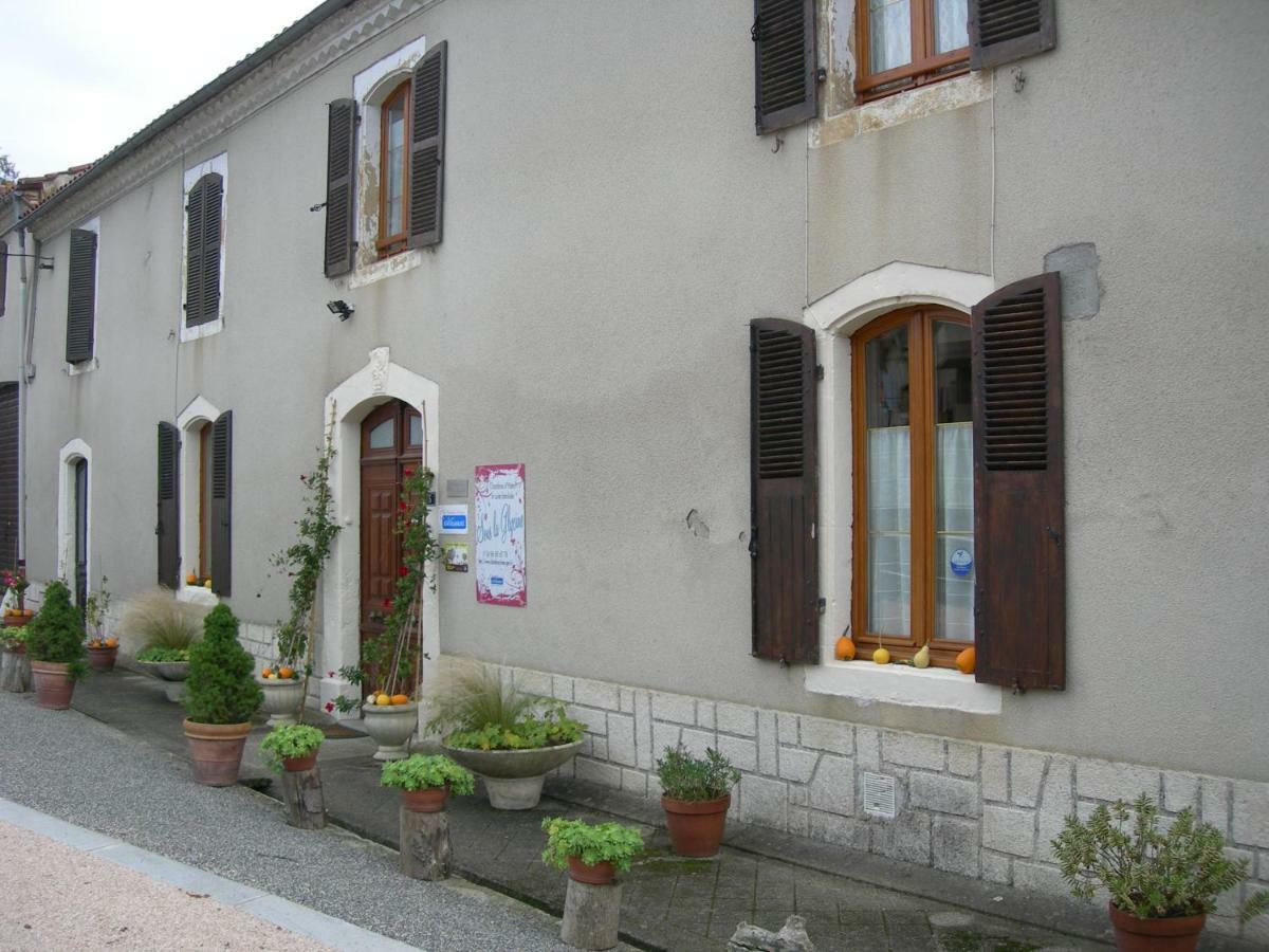 Sous La Glycine Bed & Breakfast Mielan Exterior photo