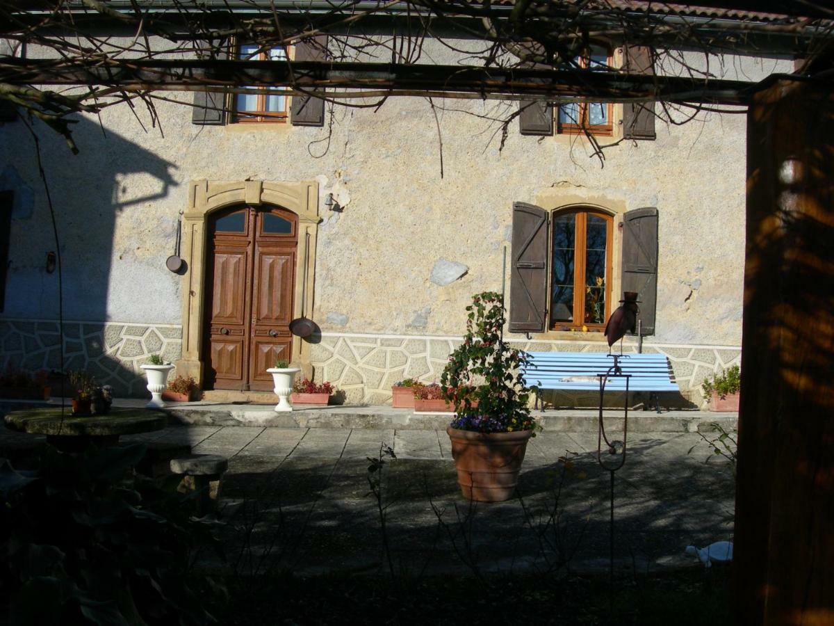 Sous La Glycine Bed & Breakfast Mielan Exterior photo